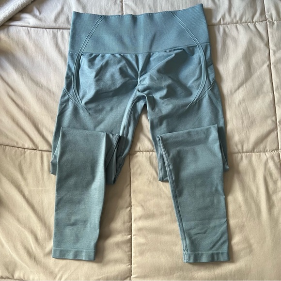 Effortless Seamless Leggings in Steel Blue size M - Picture 2 of 4